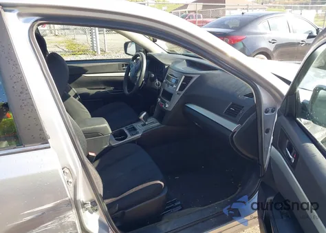 2012 Subaru Legacy 2.5I z USA, uszkodzony, nr VIN 4S3BMBA68C3026845